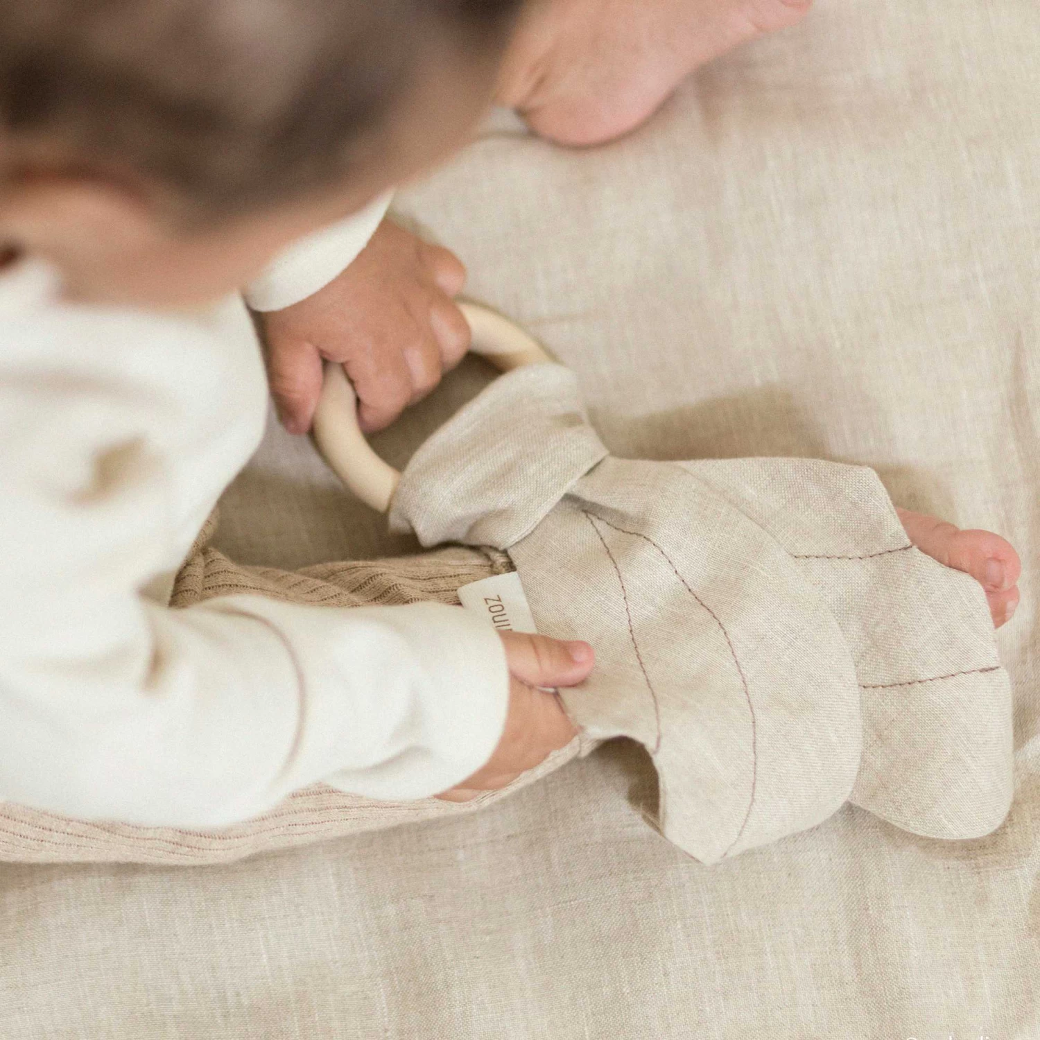 Lin Francais Wings Teether Ring - Greige(Nobodinoz Lin Francais Wings Teether Ring Greige) - Image 2